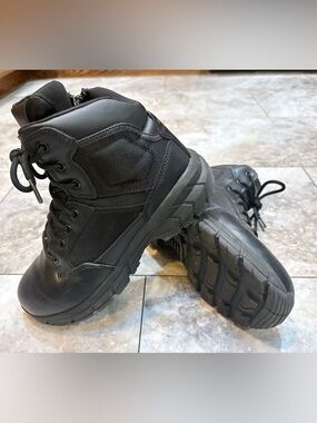 Men's Black Tactical Work Boots — Durable Support and Traction